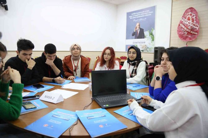 Keçiören’de “Haydi Gençler Söz Sizde’ Çalıştayı Düzenlendi