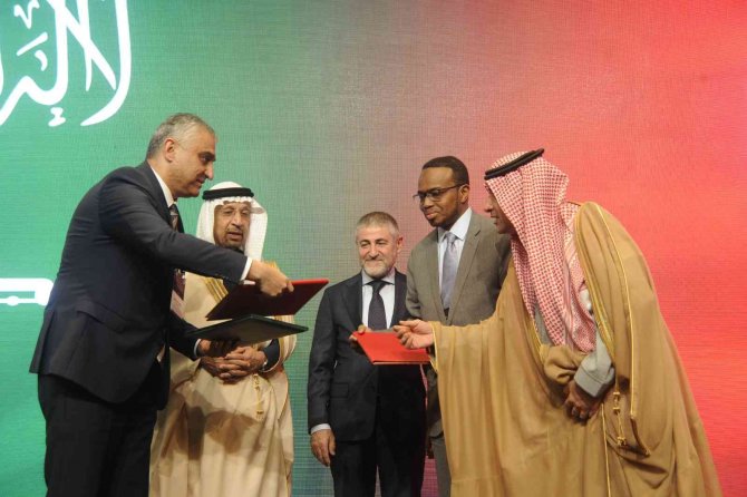 Hazine Ve Maliye Bakanı Nebati: ‘‘Bütçe Açığının Gsyh’ya Oranı Yıl Sonunda Yüzde 3,4’ün Altında Gerçekleşecek’’