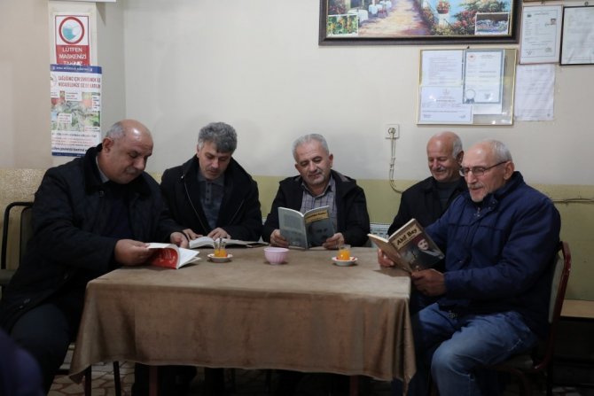 İ̇negöl’de Kahvehaneler Kitap Haneye Dönüşüyor