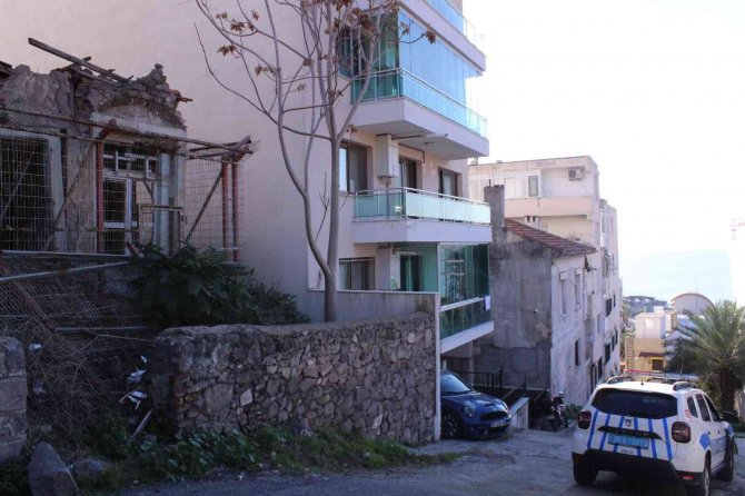 Duvarlardan Gelen Esrarengiz Sesler Polisi De Alarma Geçirdi