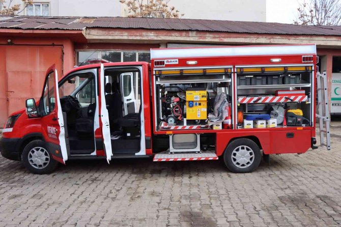 Genç Belediyesine Arama Kurtarma Aracı Hibe Edildi