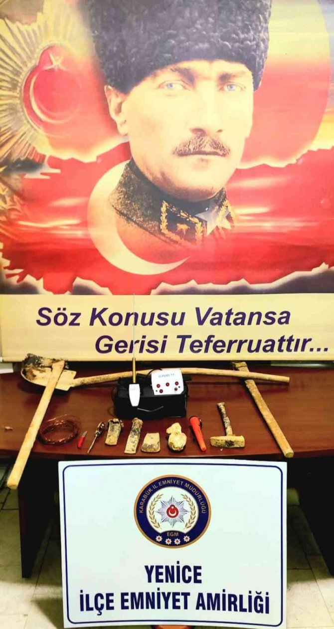 Jandarma Ve Polis’ten Kaçak Kazı Operasyonu