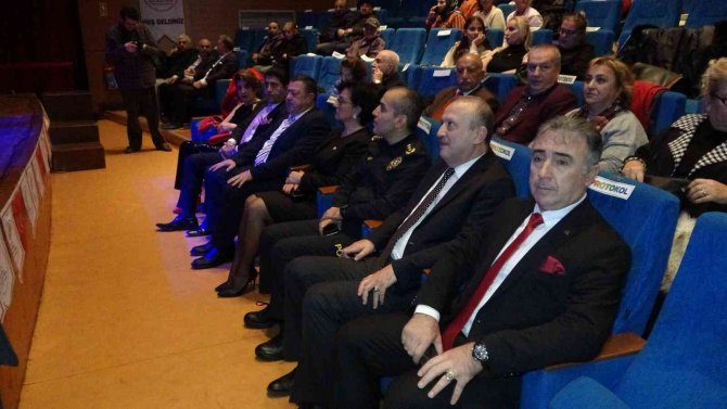 Kartallı Vatandaşlara ‘En İ̇yi Narkotik Polisi Anne’ Eğitimi