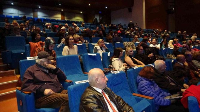 Kartallı Vatandaşlara ‘En İ̇yi Narkotik Polisi Anne’ Eğitimi