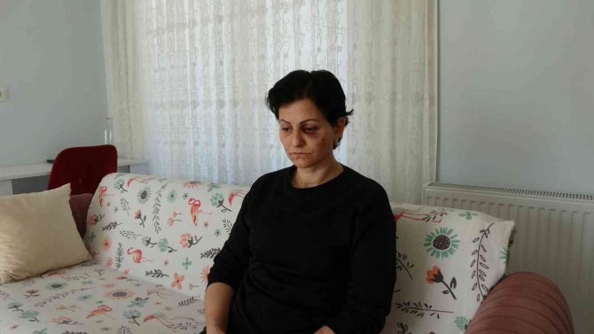 Arabayla Takip Ettikleri Anne Ve Kızı Döverek Hastanelik Ettiler