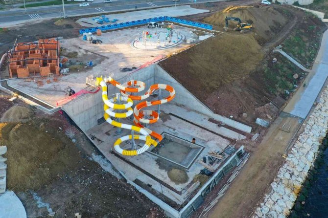 Gölcük’e Çift Kaydıraklı Aquapark Yapılıyor