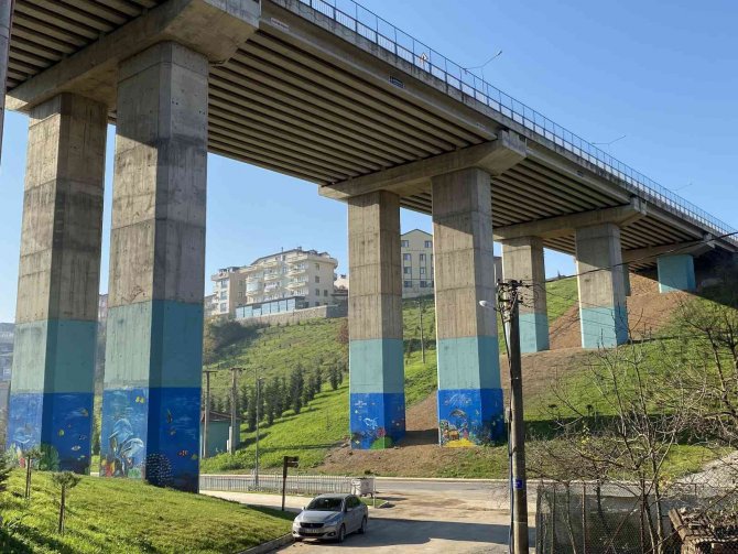 Köprü Altında Ölü Bulunan 13 Yaşındaki Kız Son Yolculuğuna Uğurlandı