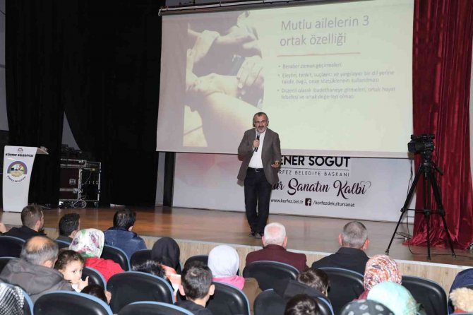 Yazar Aslanhan: "Çocuğunuzun Rol Modeli Sizsiniz"