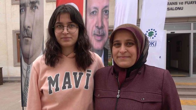 18 Yaşında Ev Sahibi Olan Genç: "Cumhurbaşkanımız Gençlere Fırsat Tanıdı"