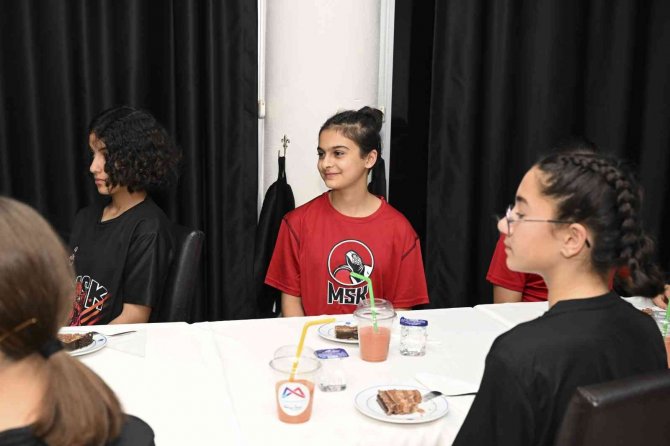 Seçer: "Amacımız Çiçeklerimizin İyi Bir Birey Olarak Yetişmelerini Sağlamak"