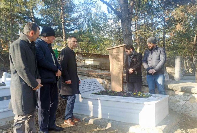 Hattat Ve Müderris Muhiddin Tanır’ın Mezarı Bulunarak Restore Edildi