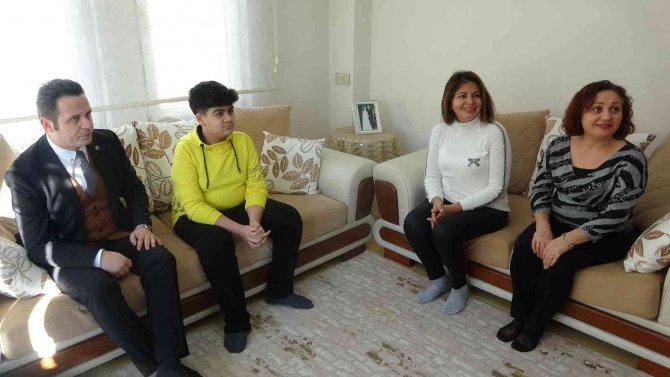 Evde Eğitimden Faydalanan İ̇ğci, Savcı Olmak İstiyor