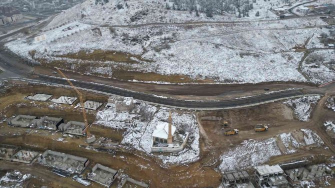 Nevşehir Kalesi Çevresinde Yol Çalışması Yapılıyor