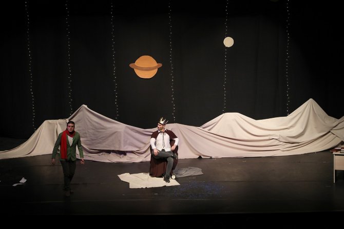 Yüzlerce Minik İlk Kez Tiyatro İzleme Fırsatı Buldu