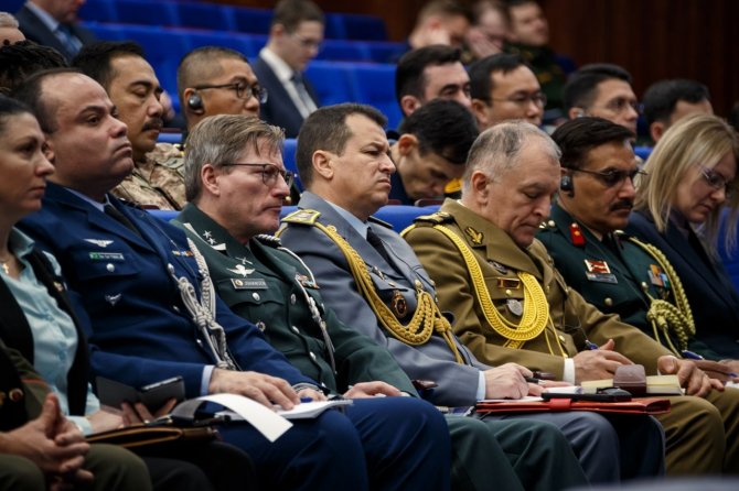 Rusya Genelkurmay Başkanı Gerasimov: "Donetsk Topraklarının Kurtarılmasına Odaklandık"