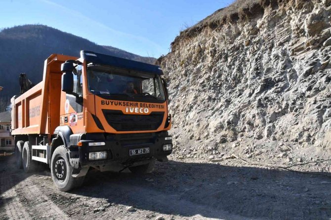 Samsun Büyükşehir Belediyesi 904 Km Yol Yaptı