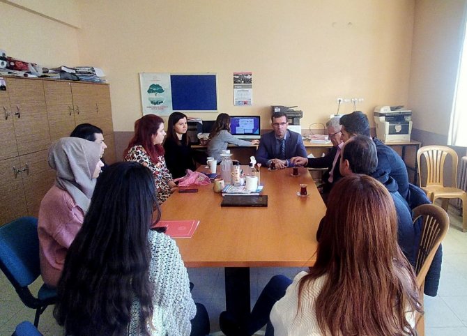 Müdür Yıldırak, Okulların Eksikliklerini Yerinde Tespit Ediyor