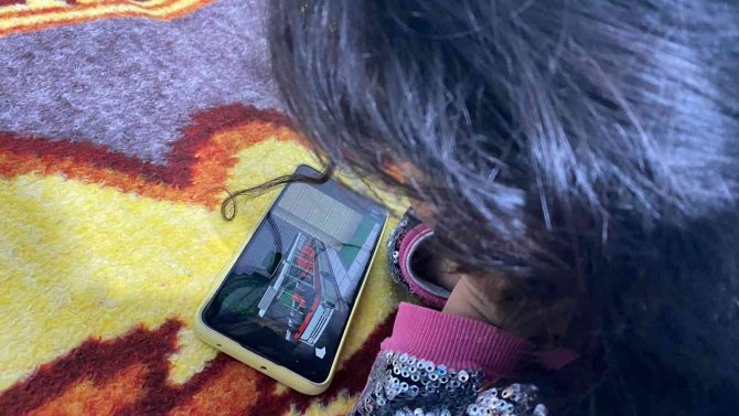 Uzmanı Uyardı: Güvensiz İnternet Tehlike Saçıyor, Çocuklar Zarar Görüyor