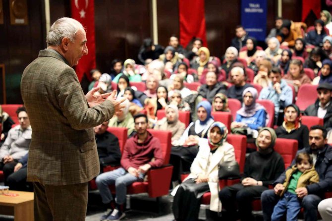 Talas’ta Nurullah Genç’ten Altın Öğütler