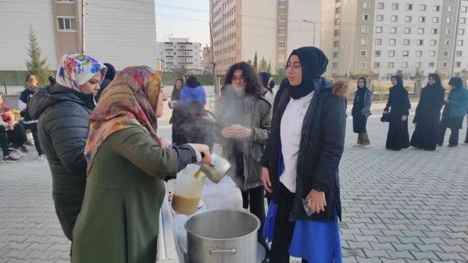 Tobb Kız Anadolu İ̇mam Hatip Lisesi “Vakti Kuşanmak” Etkinliği Düzenledi