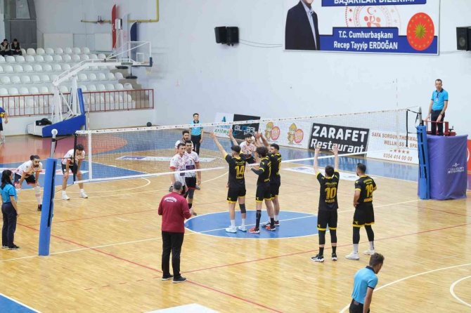 Namağlup Yoluna Devam Ediyor