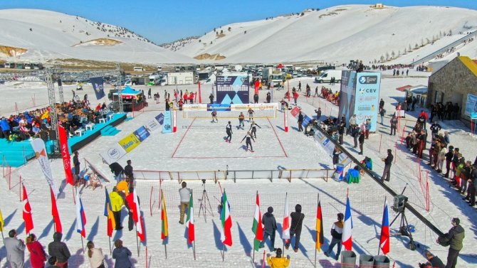 Yedikuyular Kayak Merkezi Kar Voleybolu Dünya Turu’na Ev Sahipliği Yapacak