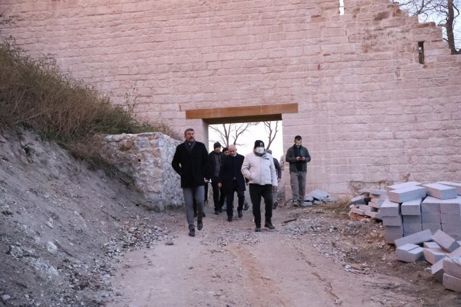 Asırlara Meydan Okuyan Kütahya Kalesi’nde Değişim Başlıyor