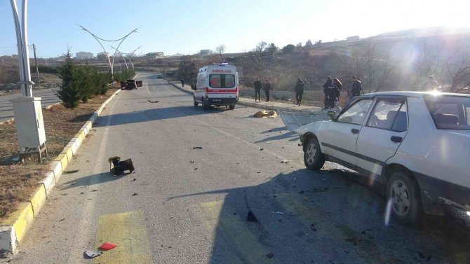 Ölümlü Kazaya Karışan Araç Sürücüsü Olay Yerinden Koşarak Kaçtı