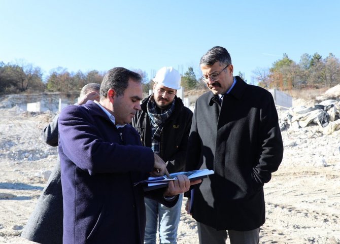 Vali Çelik: "2024’te Kütahya’da Depreme Dayanıksız Okulumuz Kalmayacak”