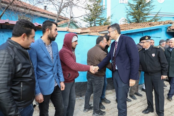 Vali Çelik, Altıntaş Üçhüyük -Yalnızsaray Bağlantı Yolu Çalışmalarını İnceledi