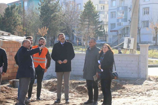 Vali Çelik, Kütahya’daki Eğitim Yatırımlarını İnceledi