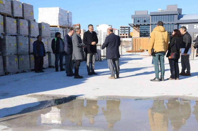 Vali Çelik, Kütahya’daki Eğitim Yatırımlarını İnceledi