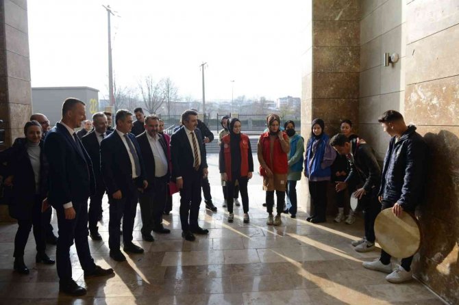 Yıldırım Gençlik Merkezi’nde Dersler Başladı