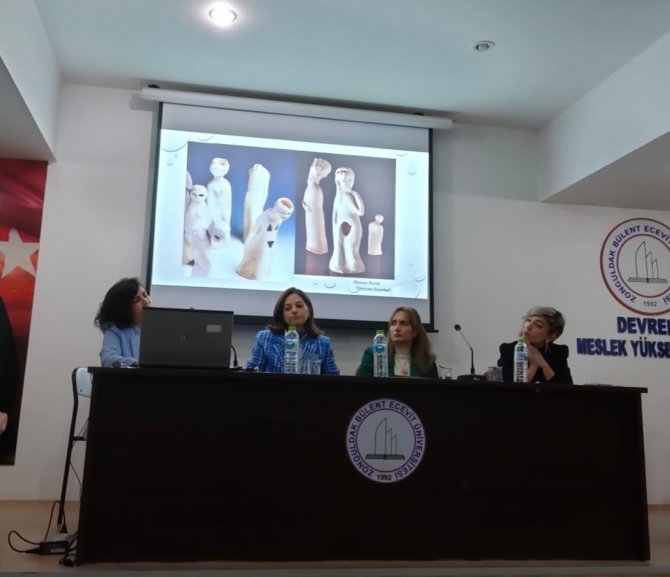 Zbeü’de Kadının Konumu Panelde Konuşuldu