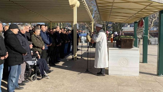 Trafik Kazasında Ölen Genç Sürücü Toprağa Verildi