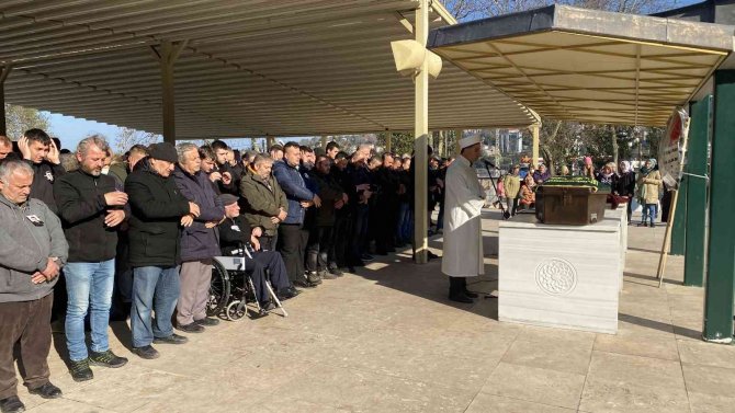 Trafik Kazasında Ölen Genç Sürücü Toprağa Verildi