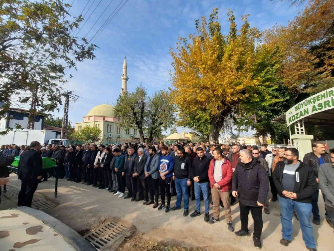Kazada Hayatını Kaybeden Öğretmen Dualarla Uğurlandı