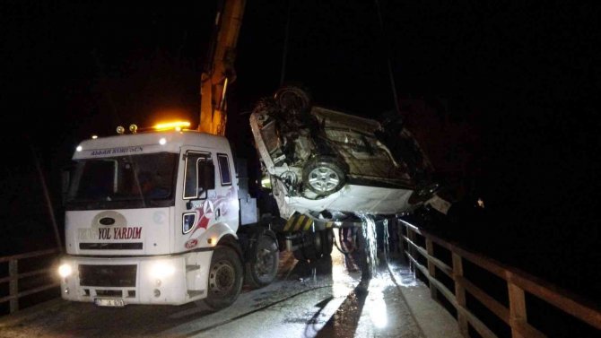 Çaya Uçan Araçtan Cansız Bedeni Çıkan Sürücünün, 2,5 Ay Önce Yaralamalı Kazaya Karıştığı Ortaya Çıktı