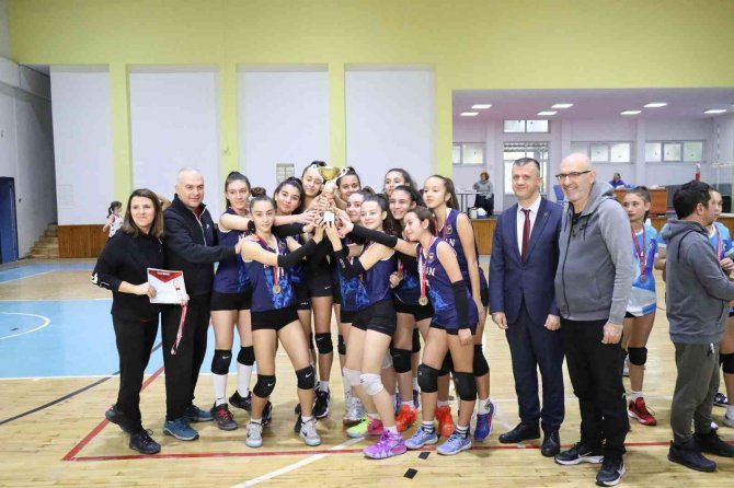 Aydın’da Filenin Yıldızları Belli Oldu