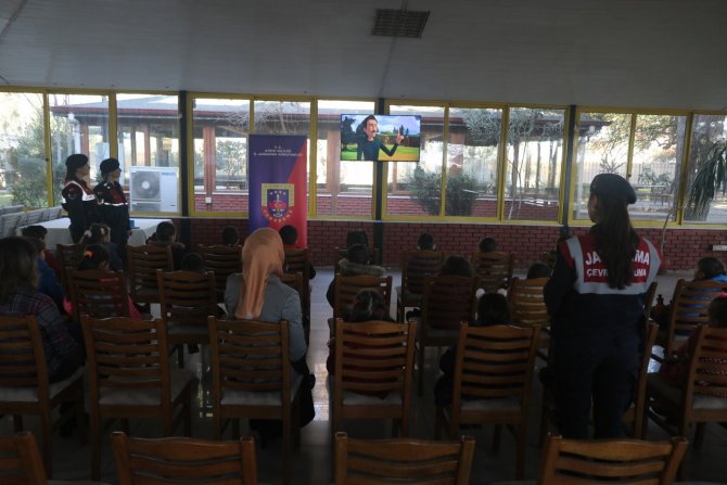 Jandarmadan Öğrencilere Çizgi Filmli Eğitim