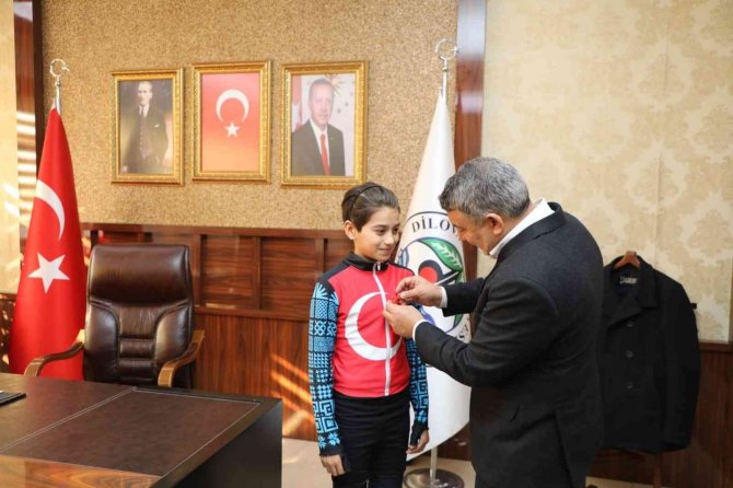 10 Yaşındaki Muhammed, Avrupa Şampiyonu Oldu