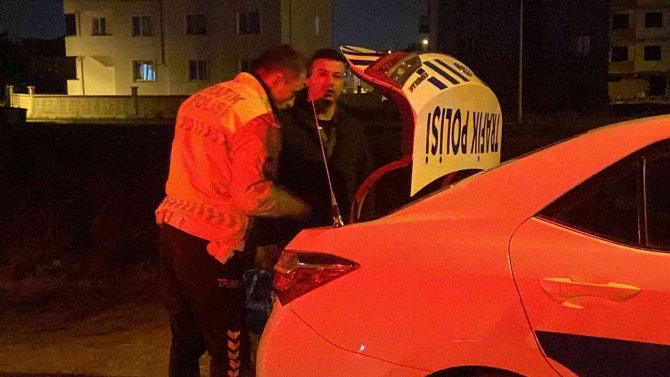 Ehliyetsiz Sürücü Kovalamaca Sonucu Yakalandı