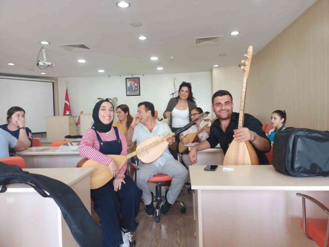 Başkan Erdem: “Eğitimde Fırsat Eşitliğini Sağlayabilmek İçin Kollarımızı Sıvadık”