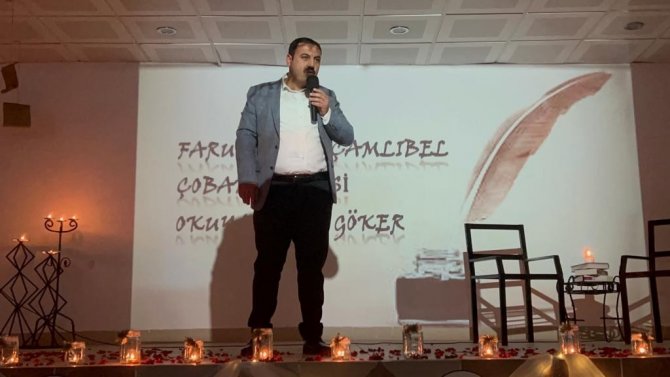 Başkan Hakanoğlu Okuduğu Şiirle Mest Etti