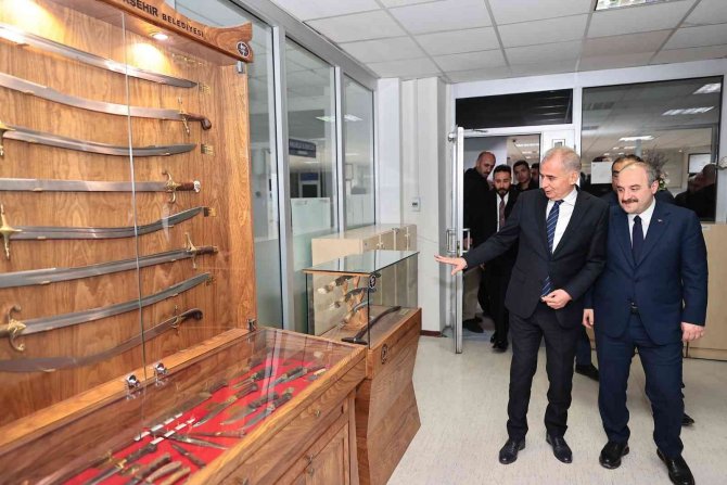 Denizli’de 250 Genç Otomotiv Ve Yazılım Sektöründe Yetişecek