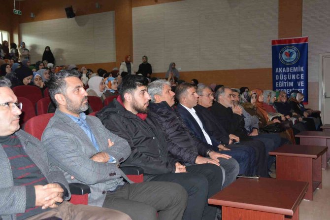 Dü’de ‘Kudüs, Kimlik Ve Çatışma’ Konulu Konferans Düzenlendi