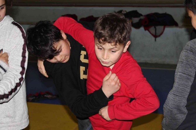 Dikmen’de Çocuk Ve Gençlere Ücretsiz Judo Kursu
