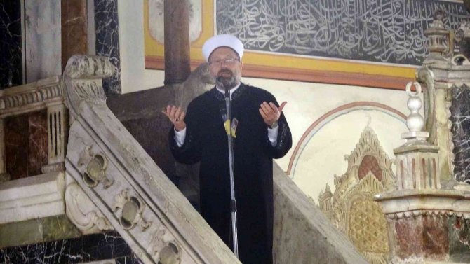 Diyanet İ̇şleri Başkanı Ali Erbaş’tan Cuma Hutbesinde Yılbaşı Vurgusu