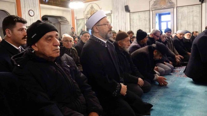 Diyanet İ̇şleri Başkanı Ali Erbaş’tan Cuma Hutbesinde Yılbaşı Vurgusu