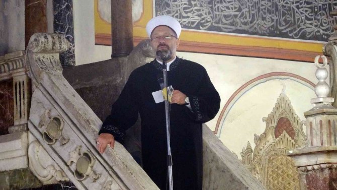 Diyanet İ̇şleri Başkanı Ali Erbaş’tan Cuma Hutbesinde Yılbaşı Vurgusu